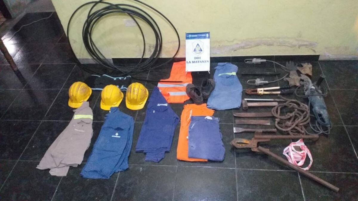 Desarticulan banda dedicada al robo millonario de cables, La Matanza, allanamientos