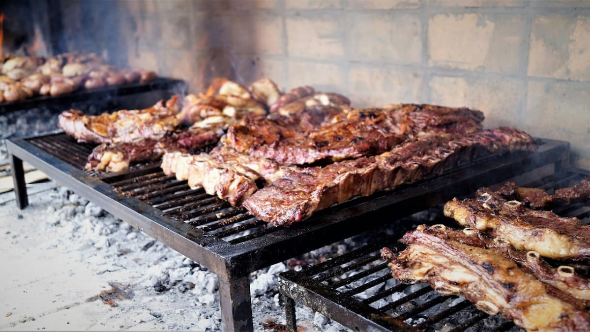 El asado argentino está en el top 10. Foto: Unsplash.