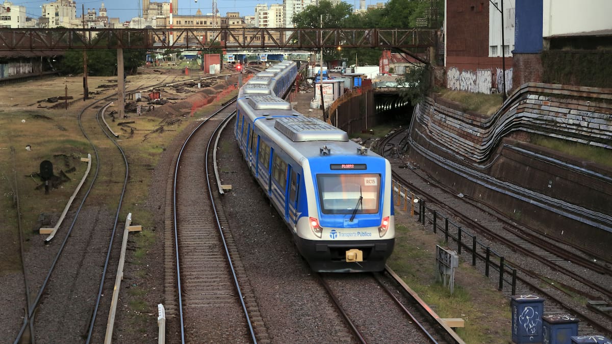 El Tren Sarmiento circulará con recorrido limitado este fin de semana entre Liniers y Once.
