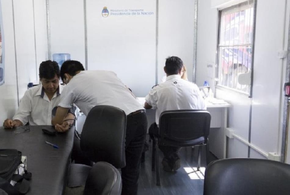 Los choferes, durante los controles, prensa CNRT