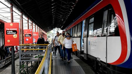 Corea del Sur invierte en el proyecto ferroviario más ambicioso de Latinoamérica: el tren que busca convertir a un país en potencia
