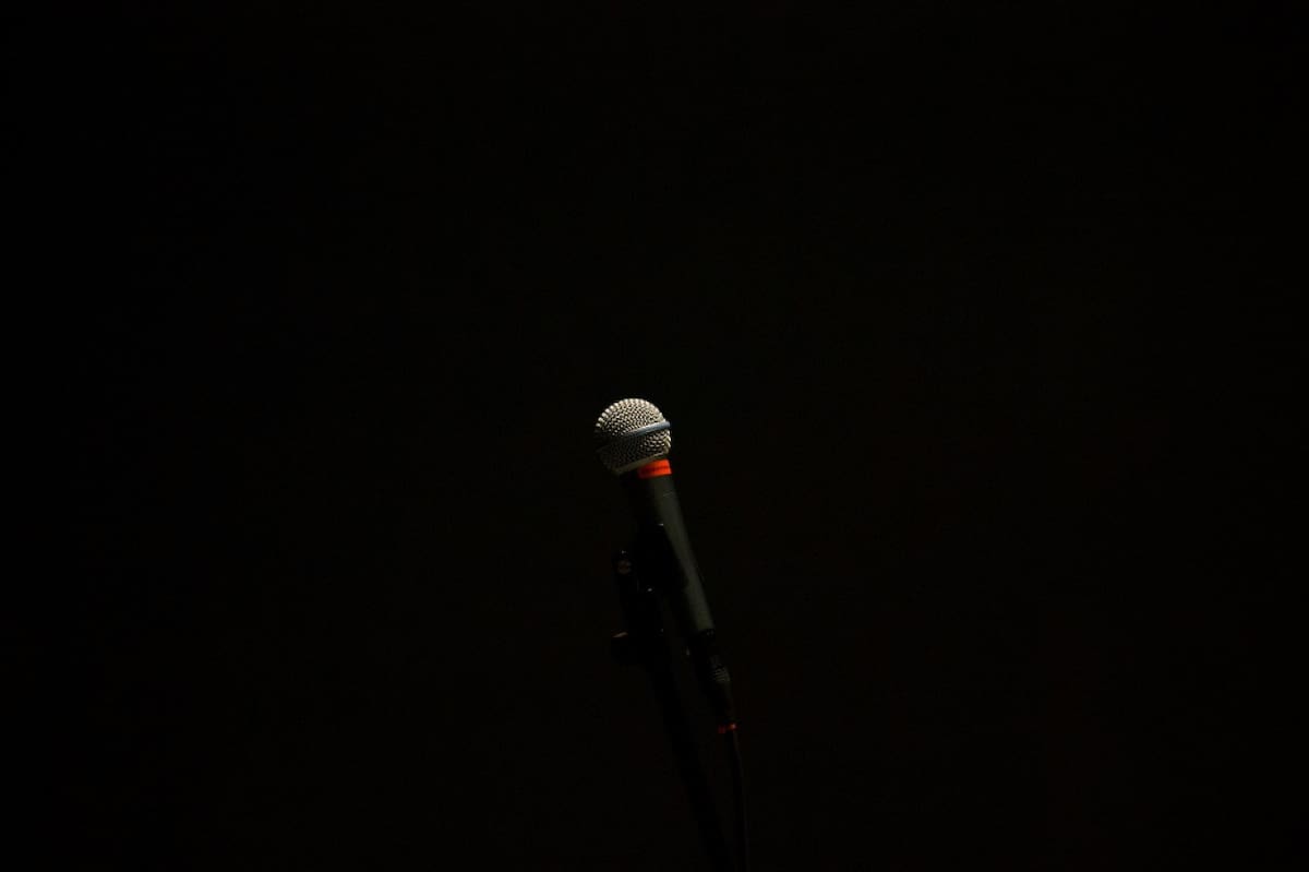 Charla, discurso. Foto: Unsplash.