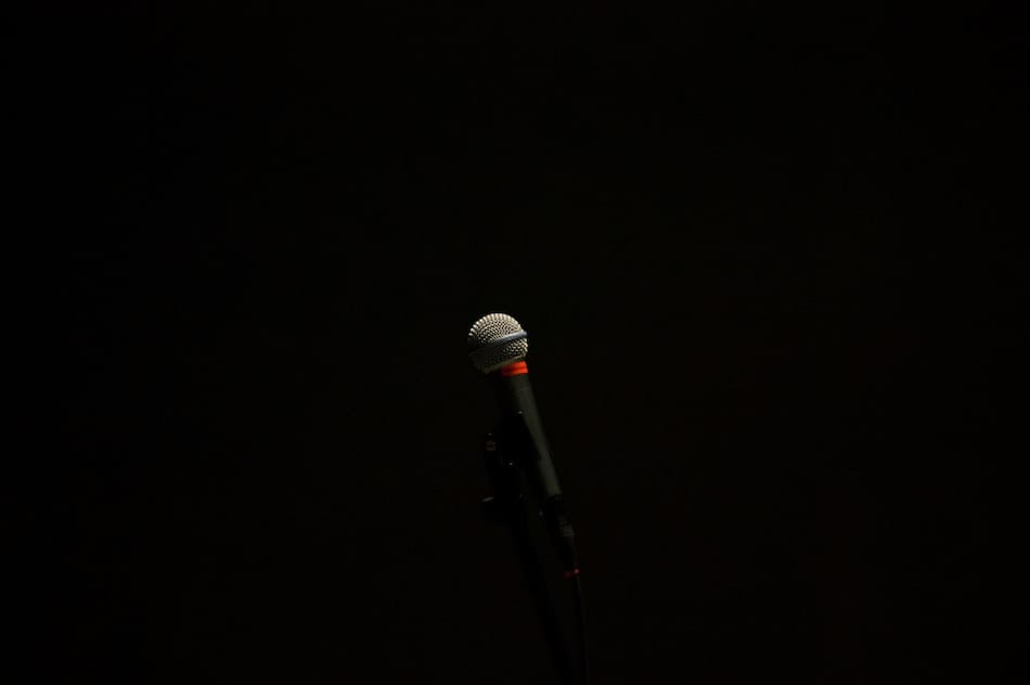 Charla, discurso. Foto: Unsplash.