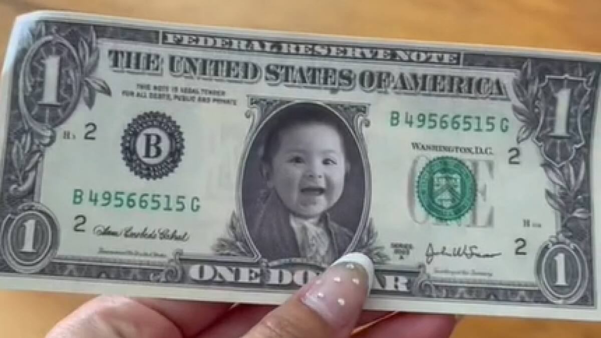 Los billetes falsos. Foto: TikTok @zyanya_torres02
