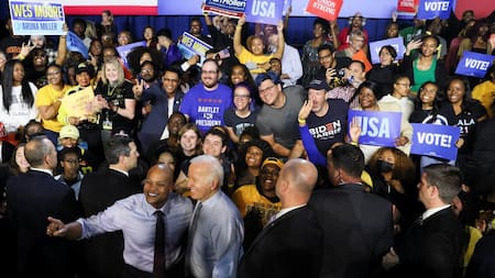 Wes Moore, nuevo gobernador de Maryland junto a Biden_Reuters