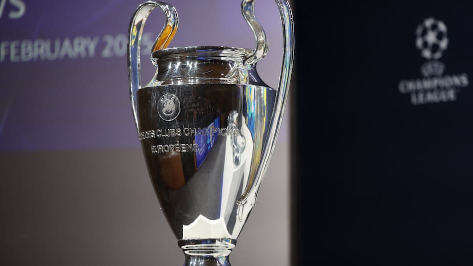 Trofeo de la Champions League. Foto: REUTERS/Pierre Albouy.