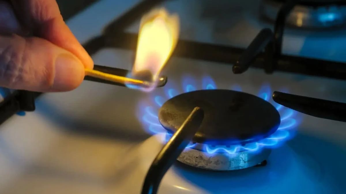 Los aumentos en las boletas de luz y gas en diciembre serán de un 2,8% en promedio. Cuánto vas a pagar según tu zona de residencia y quiénes pueden mantener los subsidios. Foto: NA.