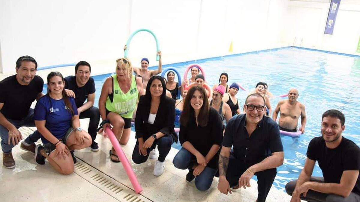 Leo Nardini, Noe Correa y Luis Vivona, realizaron la reapertura del Gimnasio Municipal de Malvinas Argentinas