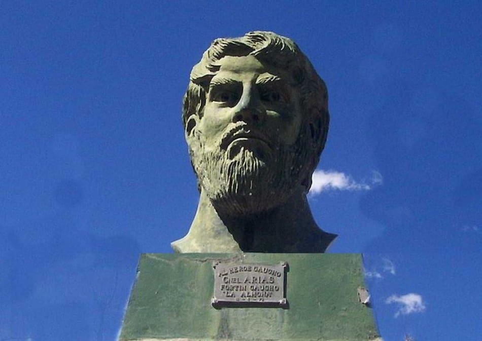 Monumento a Arias en Humahuaca