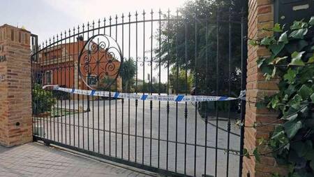 Casa de Santi, el joven que asesinó a sus padres