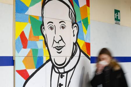 Papa Francisco internado en el Hospital Gemelli de Roma. Foto: EFE