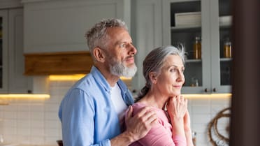 Bienestar emocional en su punto más alto: el fenómeno que atraviesan las personas nacidas entre 1950 y 1970