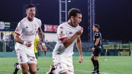 Festejo de Huracán ante Defensa y Justicia. Foto: NA.
