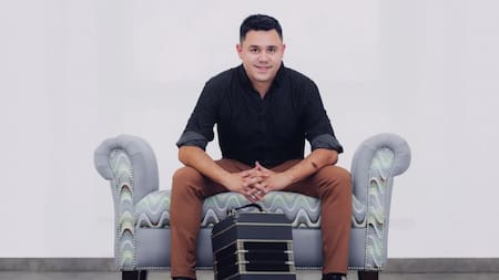 Enzo Vergara le canta al mundo llevando un mensaje de esperanza ante la pandemia de coronavirus