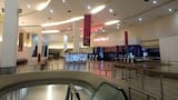 De un shopping “fantasma” a mega outlet en Haedo: la historia del centro comercial donde cantó Christina Aguilera y busca revolucionar Zona Oeste