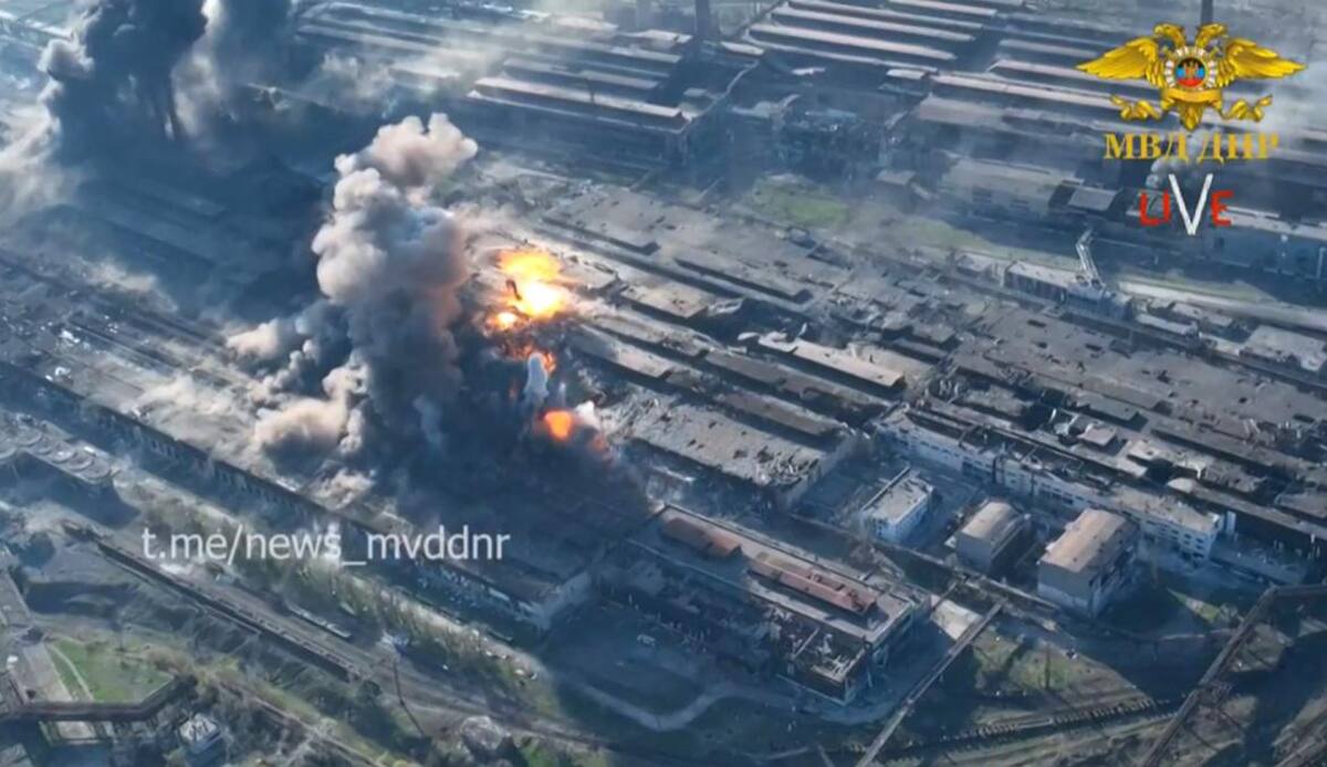 Ataques rusos en planta Azovstal. Ucriania. Foto AFP