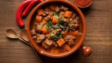 Puchero; comida. Foto: Freepik.
