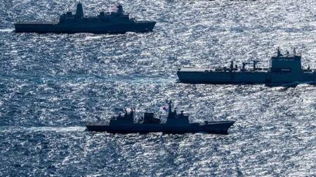 Ejercicios militares conjuntos en el mar de China Meridional.