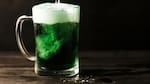 Para celebrar San Patricio: cómo hacer la icónica cerveza verde en muy pocos pasos