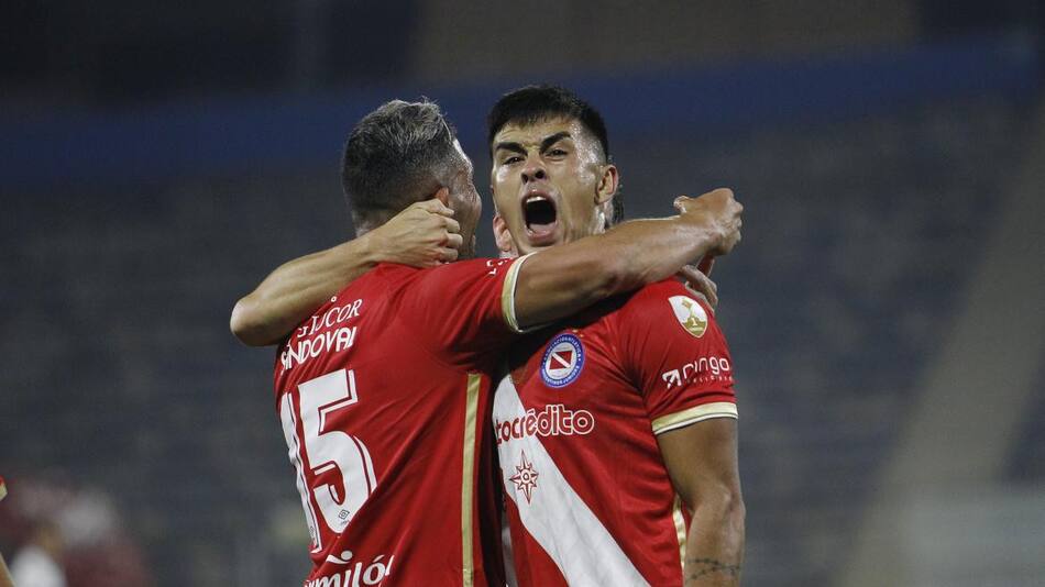 Festejo de Argentinos Juniors ante Universidad Católica por Copa Libertadores