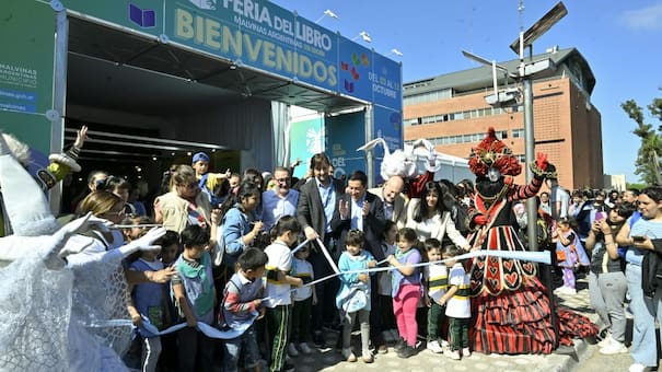 Empezó la 6ta Feria del Libro de Malvinas Argentinas, una edición especial por el 30 aniversario del municipio