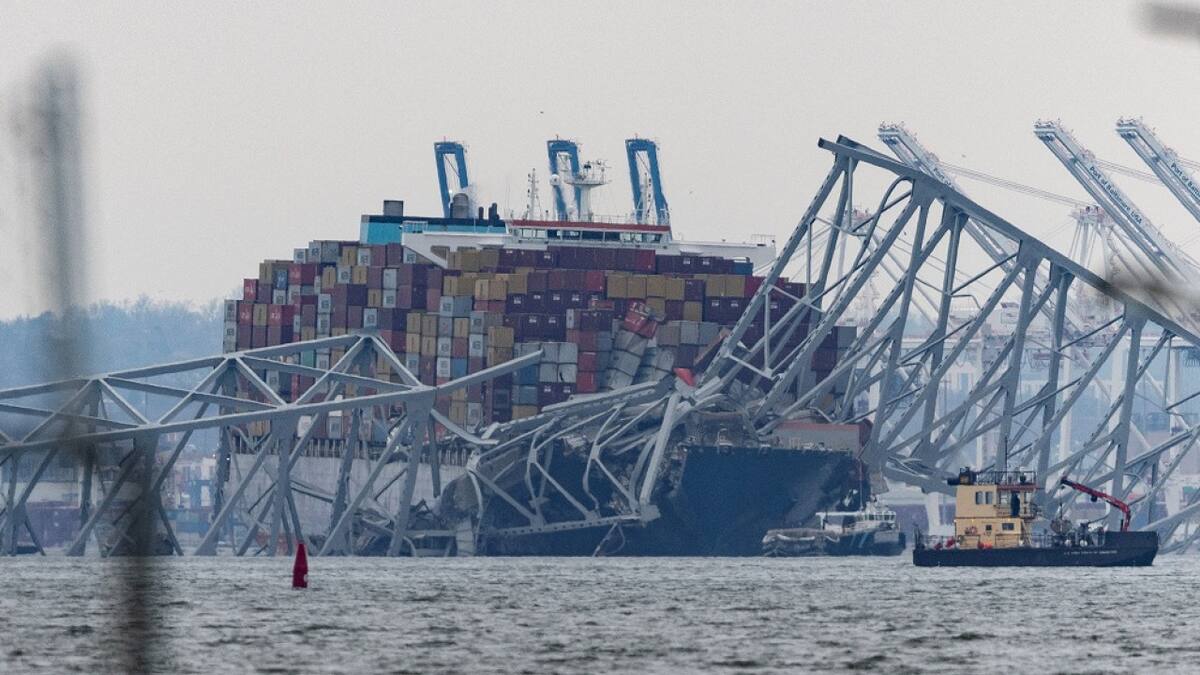 Carguero Dali, tras el derrumbe del puente de Baltimore. Foto: Reuters.
