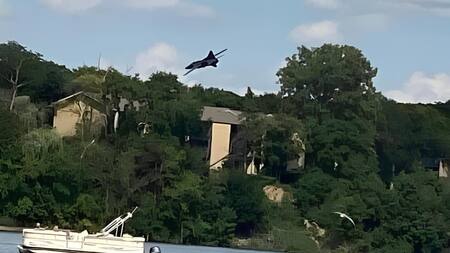 Impactante caída de un avión en Michigan, Estados Unidos. Foto: Captura de pantalla.