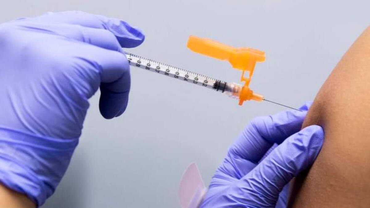 Vacunación, coronavirus, EFE