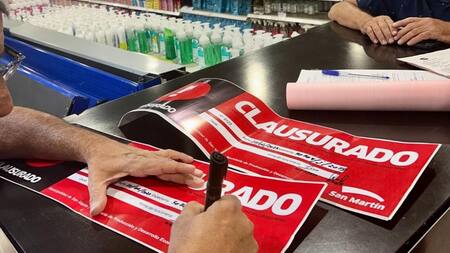 Operativo de fiscalización relámpago en el hiper jumbo de San Martín. Foto: Secretaría de Comercio de la Nación.