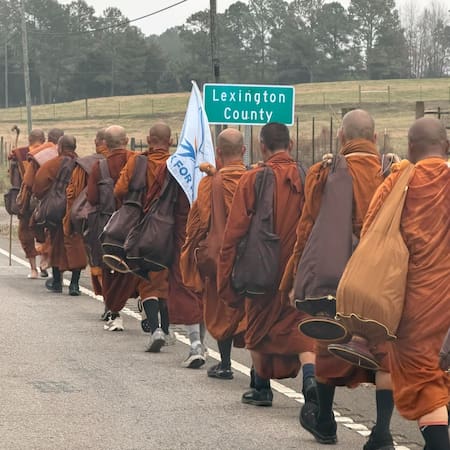 Peregrinación budista por la paz en Estados Unidos.