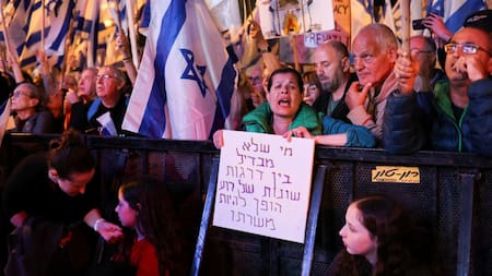 Siguen las protestas contra Netanyahu. Foto: Reuters.