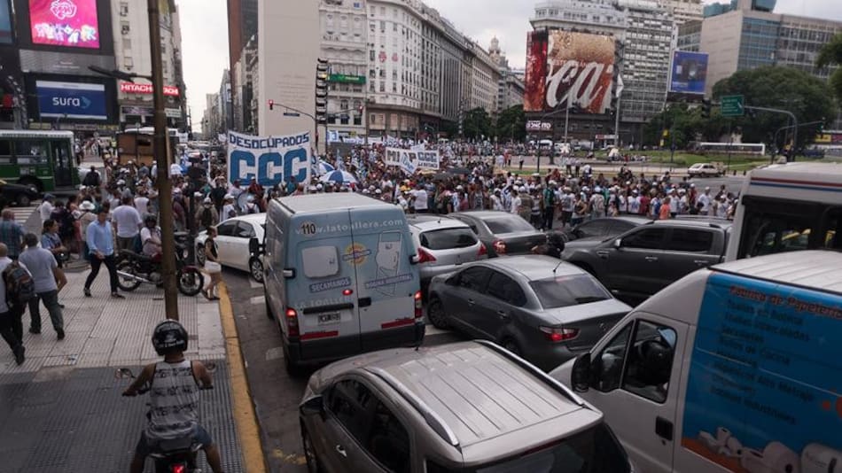 Cortes y protestas en centro porteño