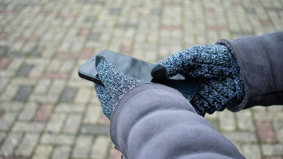 Los guantes de lana ya no son tendencia. Foto: Pixabay.