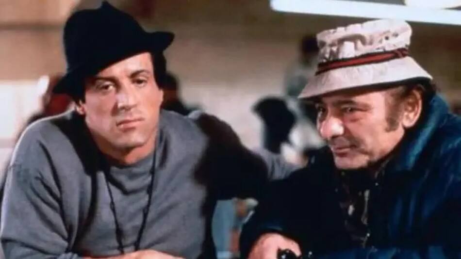 Burt Young en el papel de Paulie en las películas de Rocky Balboa.