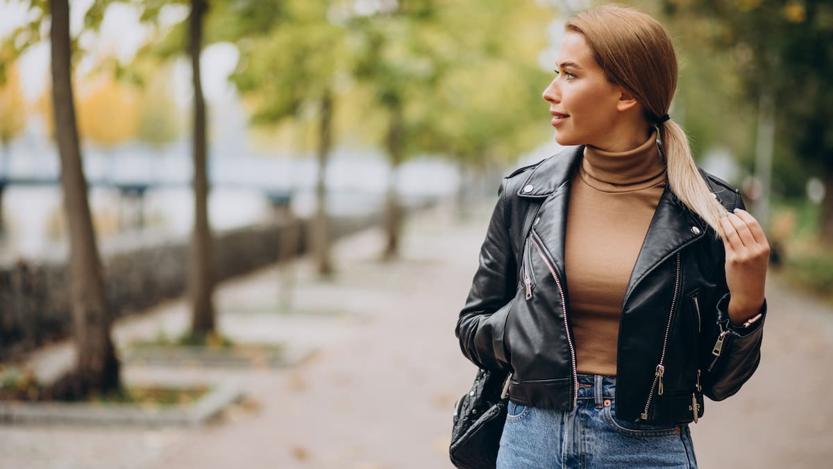 Campera de cuero, el abrigo que vuelve con fuerza este invierno.