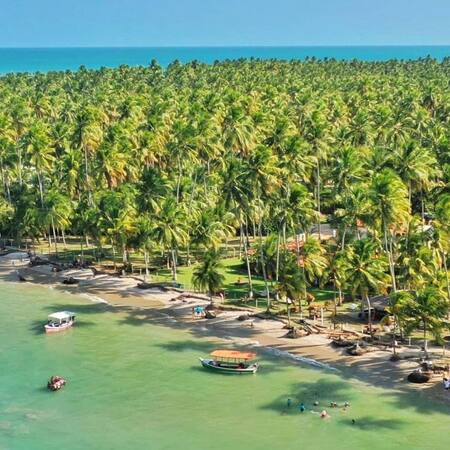 Praia Dos Carneiros, Brasil. Foto Instagram @rmturexcursoese