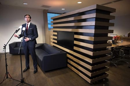 El ministro explicando el cierre del Consulado General en Moscú. Foto: Efe.