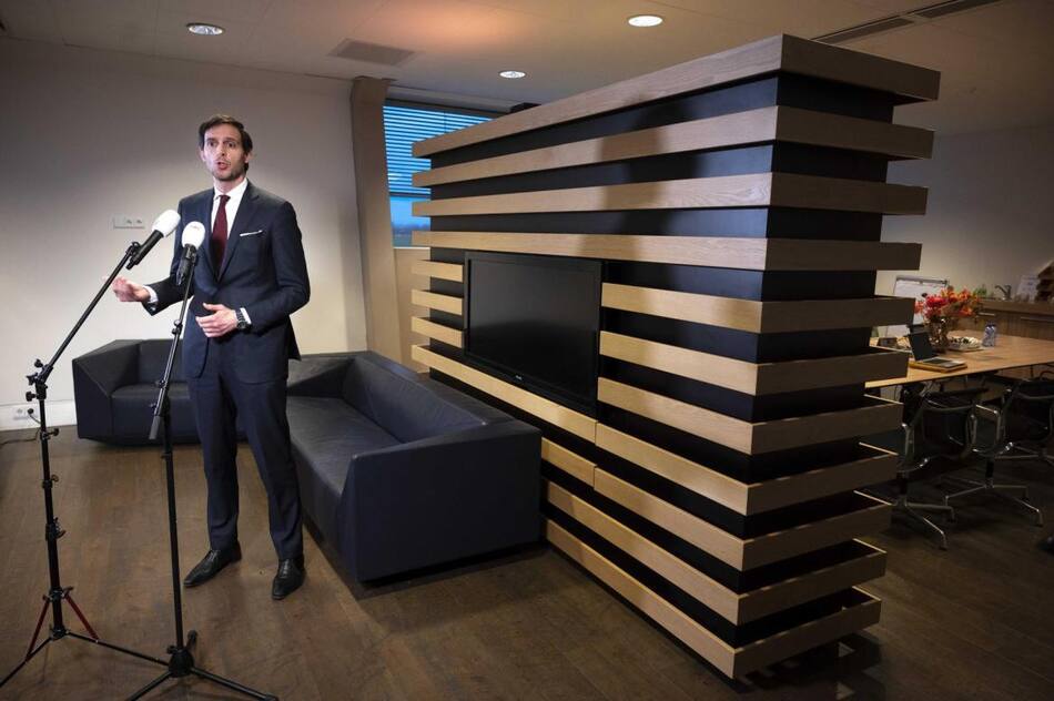 El ministro explicando el cierre del Consulado General en Moscú. Foto: Efe.