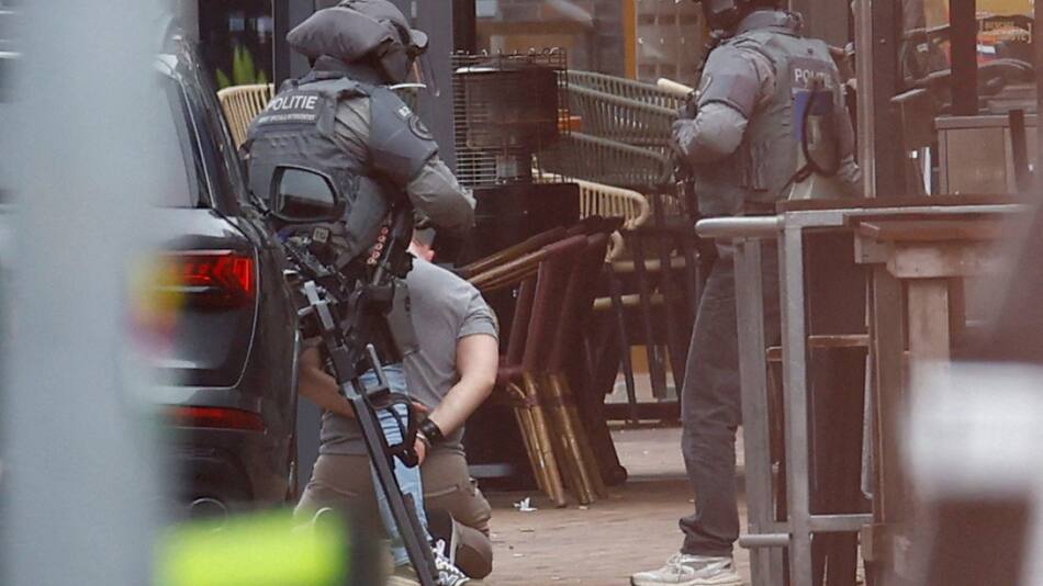 Toma de rehenes en un bar de Países Bajos. Foto: REUTERS.