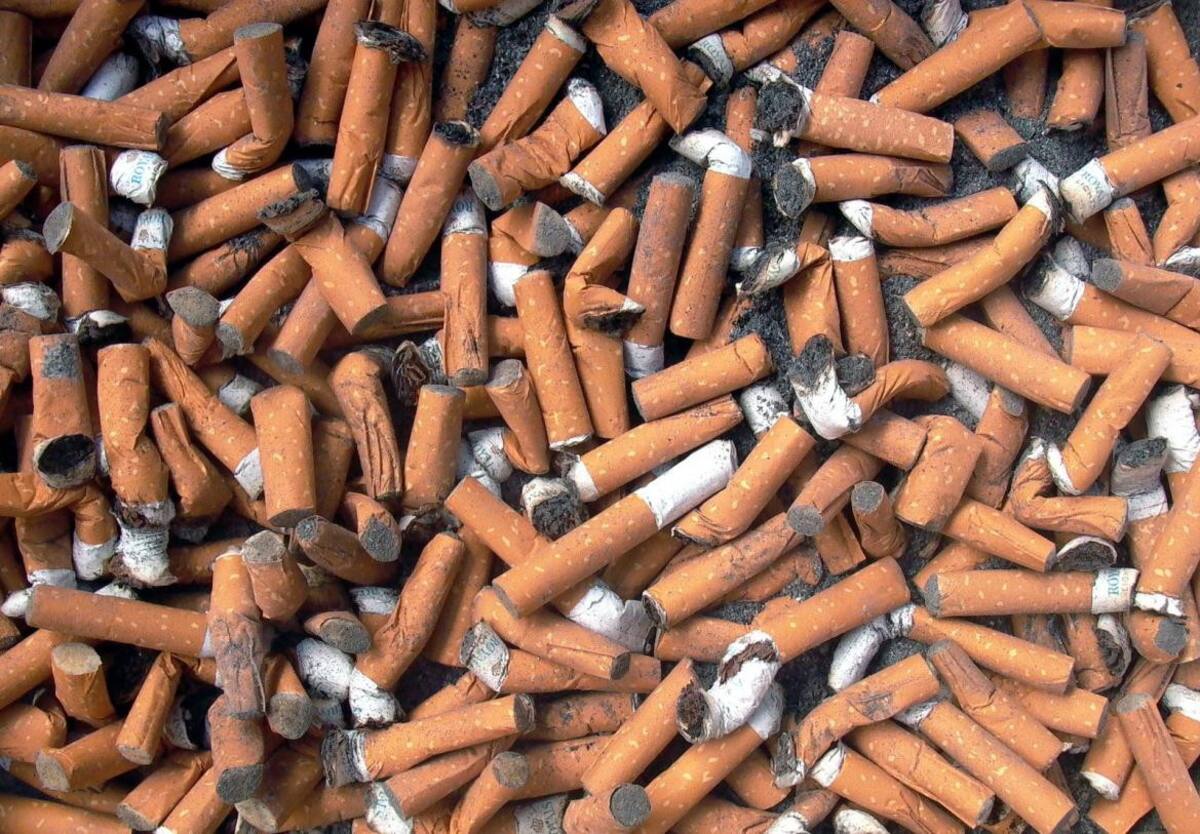 Plásticos, colillas de cigarrillos