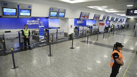 Vuelos suspendidos, Aerolíneas Argentinas, NA