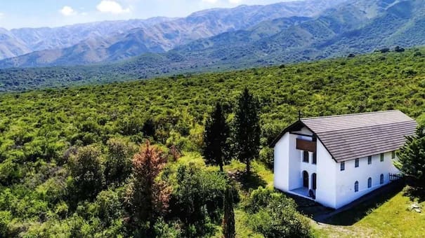 Atardeceres de película: le dicen la “Toscana italiana”, queda en el medio de las sierras y la escapada que estás necesitando