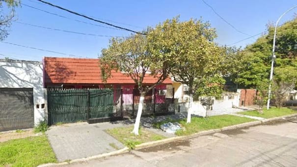 Una adolescente de 16 años asesinó a su novio de 20 en Lanús: la víctima fue apuñalada en su casa