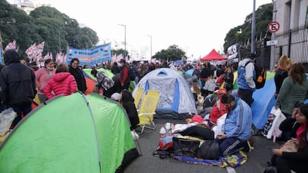 Acampe piquetero en 9 de Julio, foto Twitter