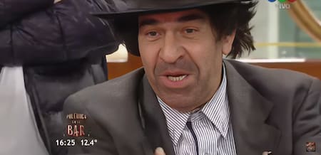Miguel Ángel Rodríguez como "Minguito". Foto: Captura de pantalla YouTube / Polémica en el bar.