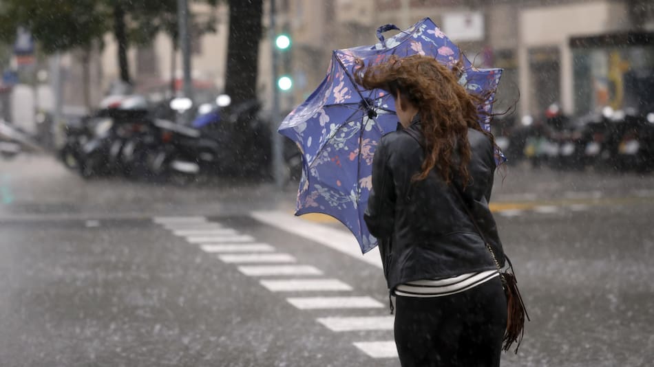 Lluvia e inundaciones en Barcelona. Foto: EFE.