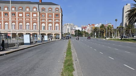 Dónde queda la "Mónaco de Argentina", la ciudad que albergó un circuito callejero y es símbolo de glamour y turismo