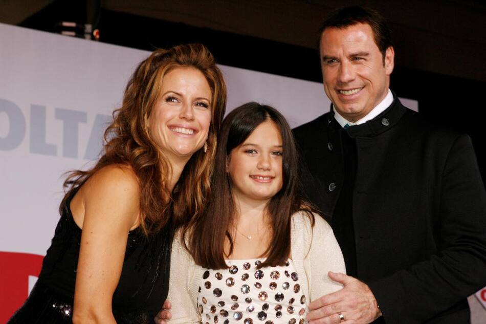Kelly Preston, John Travolta y su hija, actores de Hollywood, REUTERS