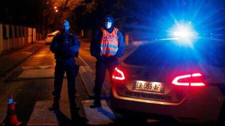 Francia, asesinan a profesor que mostró caricatura de Mahoma, detenidos, NA