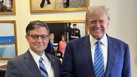 Mike Johnson y Donald Trump. Foto: X @MikeJohnson.